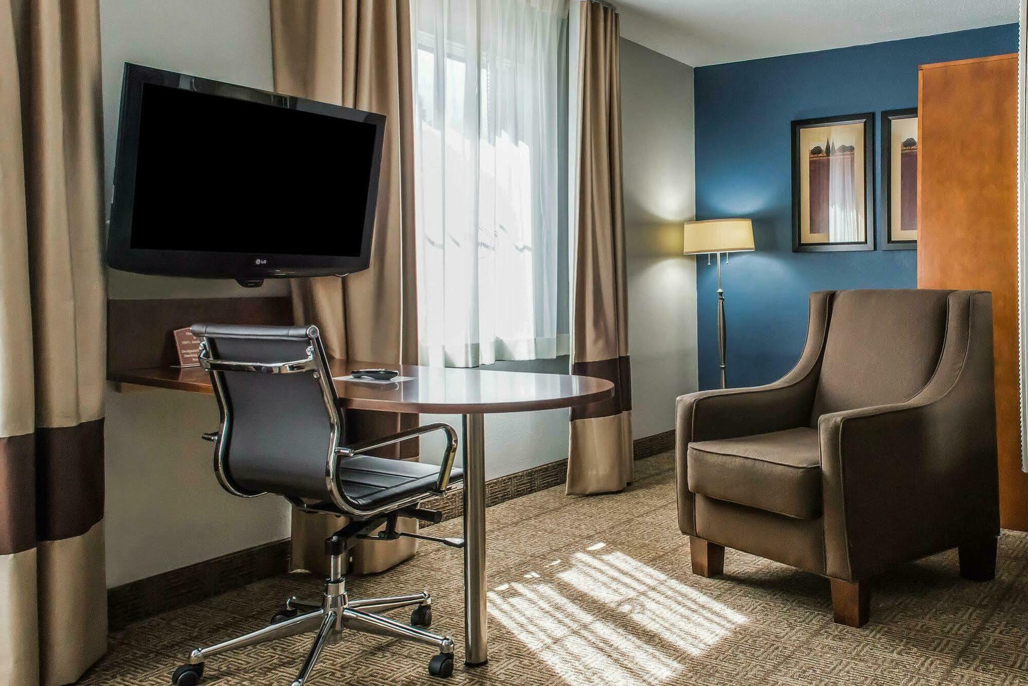 Comfort Inn Belle Vernon Εξωτερικό φωτογραφία